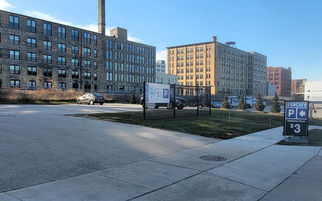 305 W Oregon Lot