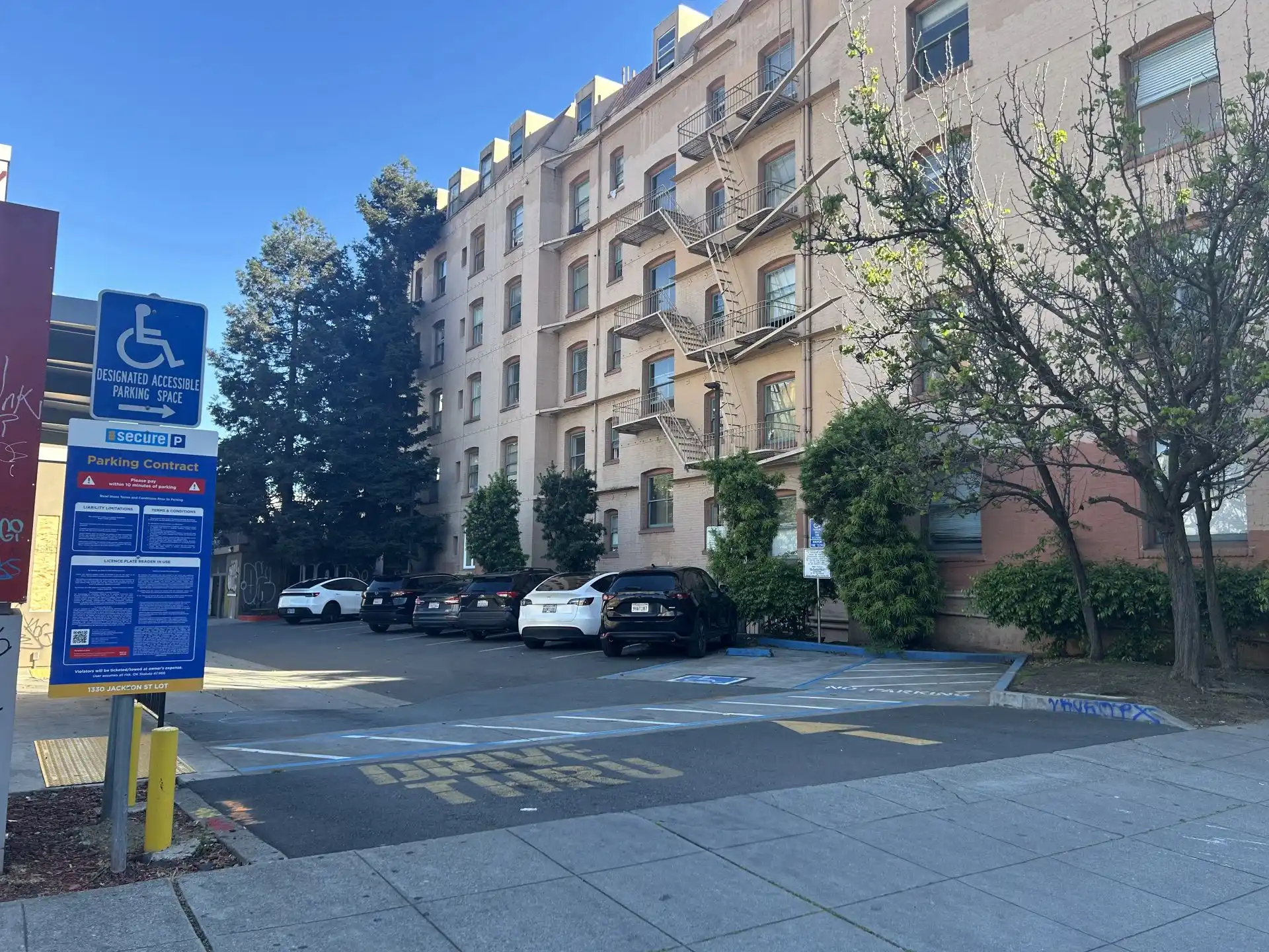 Secure Parking USA 1330 Jackson St Lot in Oakland, CA