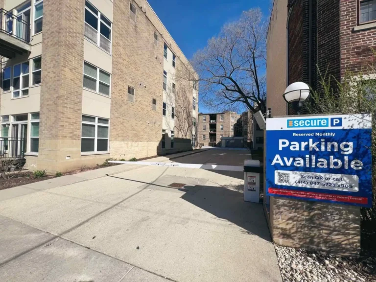 Secure Parking USA 1550 N Warren Ave Lot in Milwaukee, WI