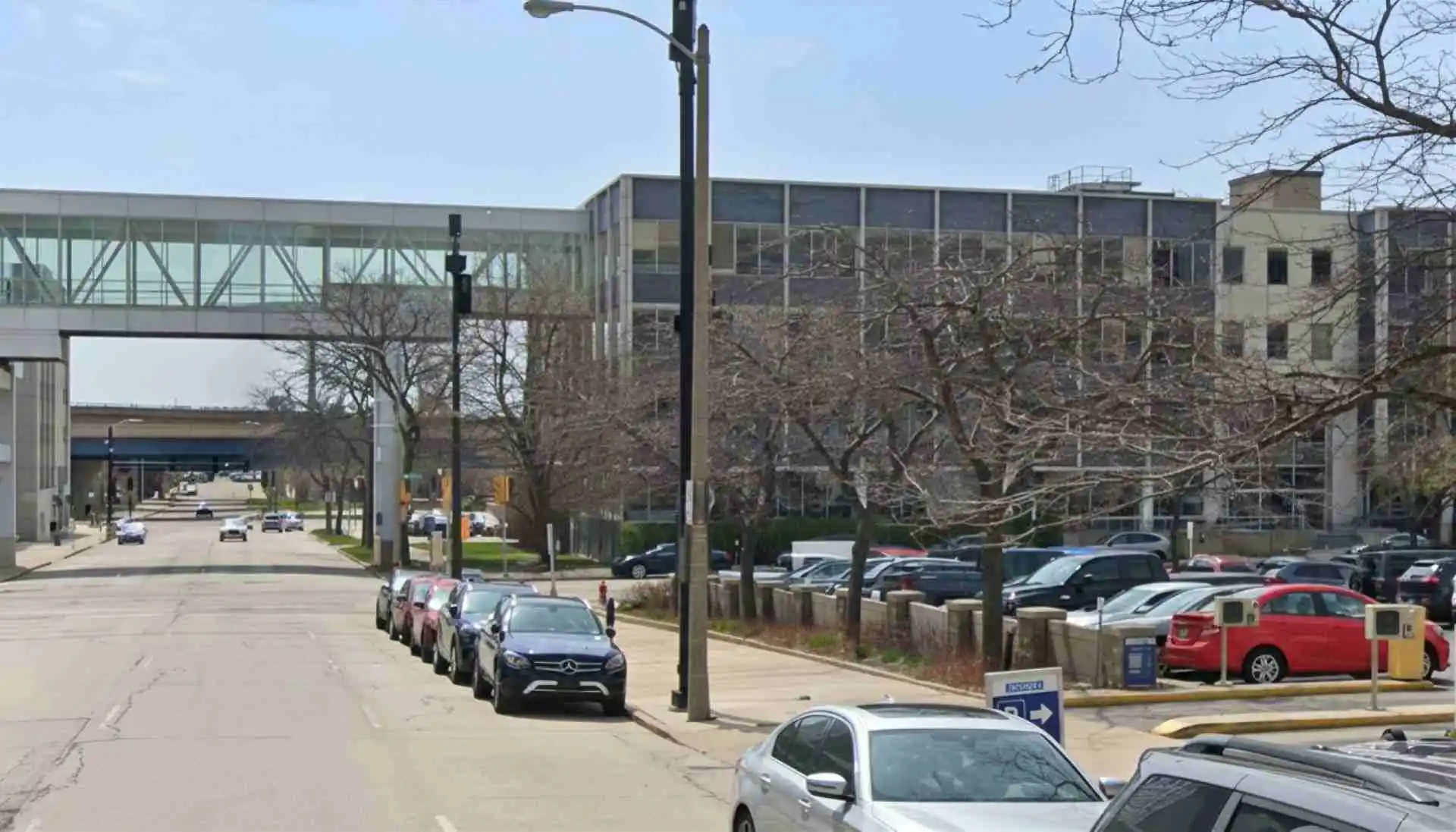 Food Trucks near Walkers Point in Milwaukee, near lots for Secure Parking USA