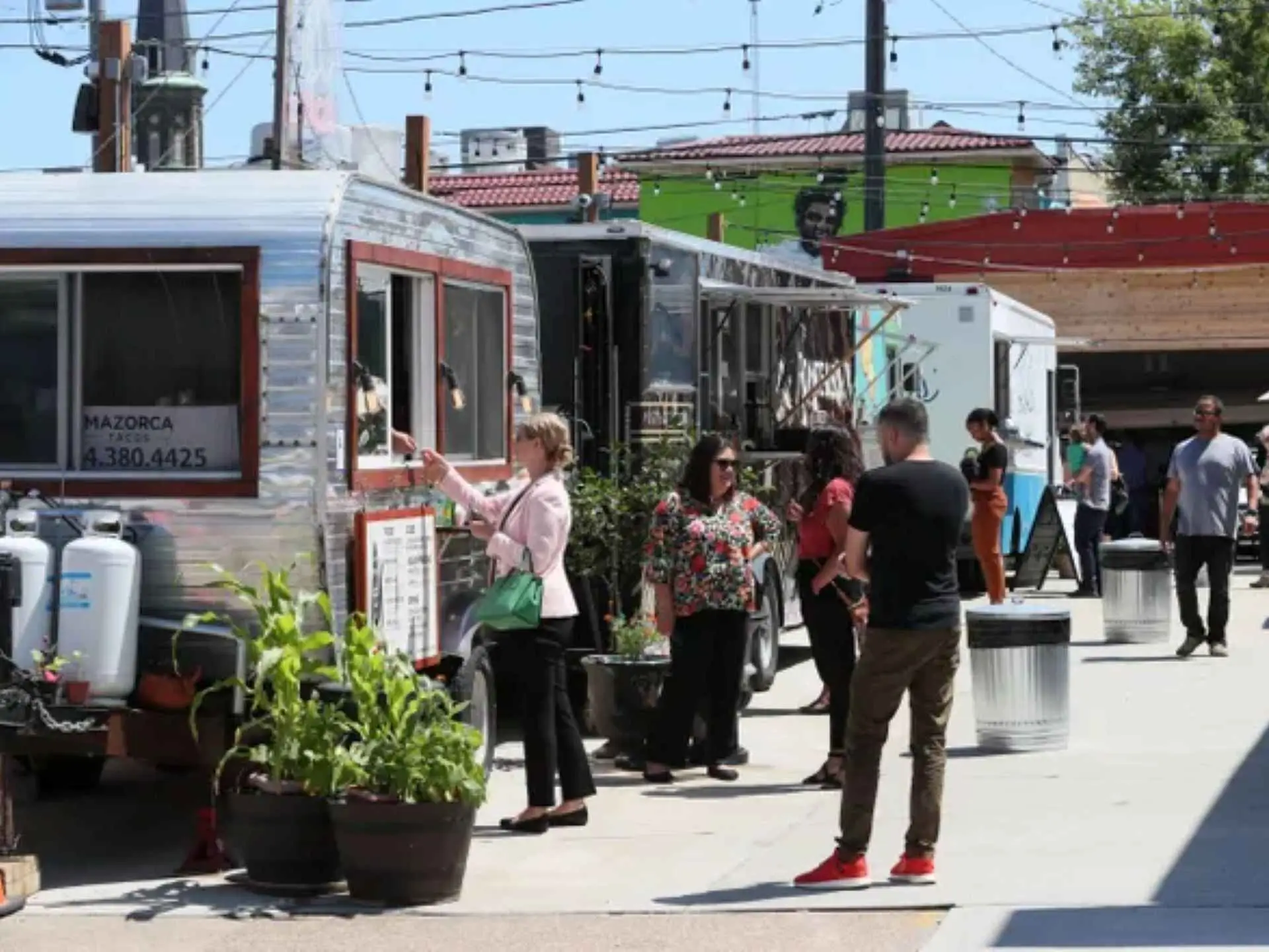 Food Trucks near Walkers Point in Milwaukee, near lots for Secure Parking USA